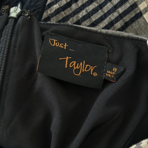 Navy and white plaid sleeveless dress sz8 - Picture 5 of 5